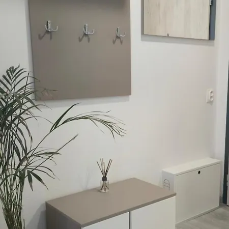 Salan West Apartment *