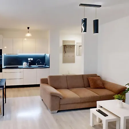 Salan West * Galánta