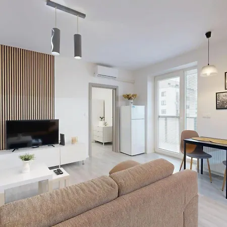 Salan West Apartman *