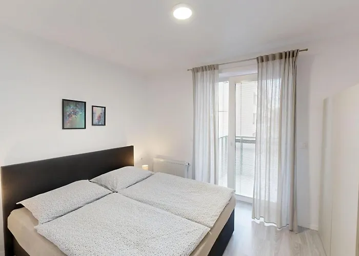 Salan West דירה גלנטה